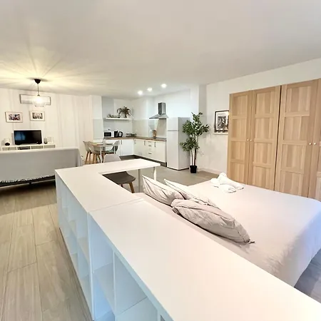 San Isidro Center And Apartment Fuengirola